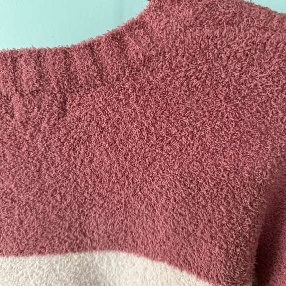 T S Soft Cozy Striped Colorblock Sweater Size Large - Picture 9 of 9